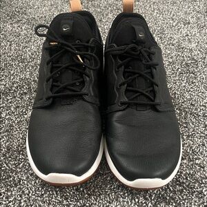 Nike Men's Black and White Sneakers